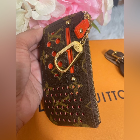 Limited Edition Authentic Louis Vuitton Perforated Key Close - Picture 10 of 15